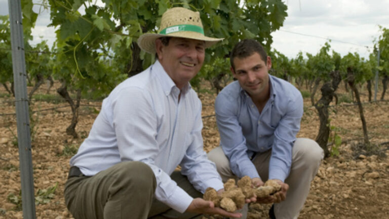 Juan y Diego Magaña: padre e hijo que transformaron Navarra en tierra de grandes tintos 42 Juan y Diego Magana