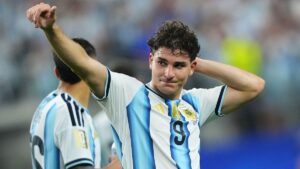 Julián Álvarez, Futbolista argentino