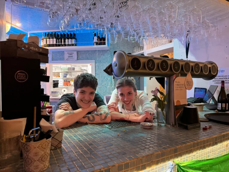 Los bares de vinos que están marcando la pauta en Madrid: Host Café, Gastón y Muñeca Brava 57 KUDBLD36NJFGVEWNZT64ZT2RYM