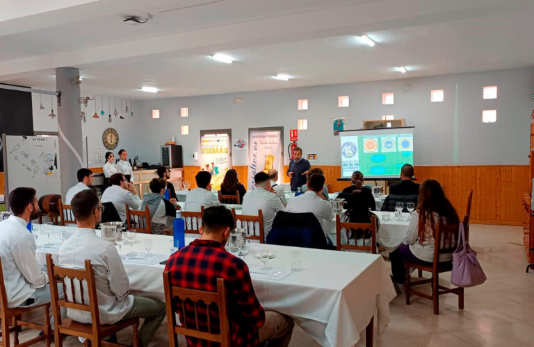 La DOP Condado de Huelva impulsa la educación en hostelería y vinos 42 La DOP Condado de Huelva impulsa la educacion en hosteleria