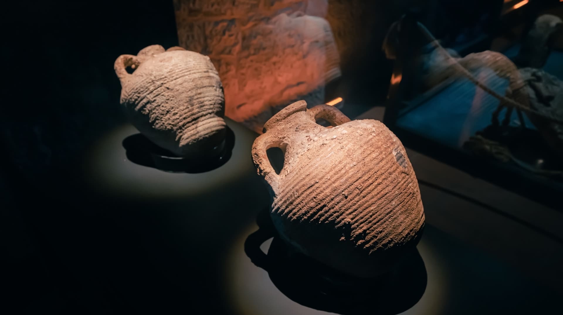 La evolución del envase en el vino desde odres hasta botellas de vidrio 1 La evolucion del envase en el vino desde odres hasta