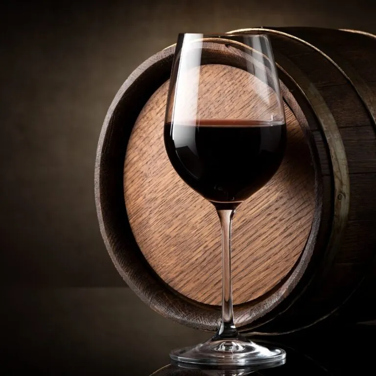 Los taninos en el vino y su impacto en sabor y textura