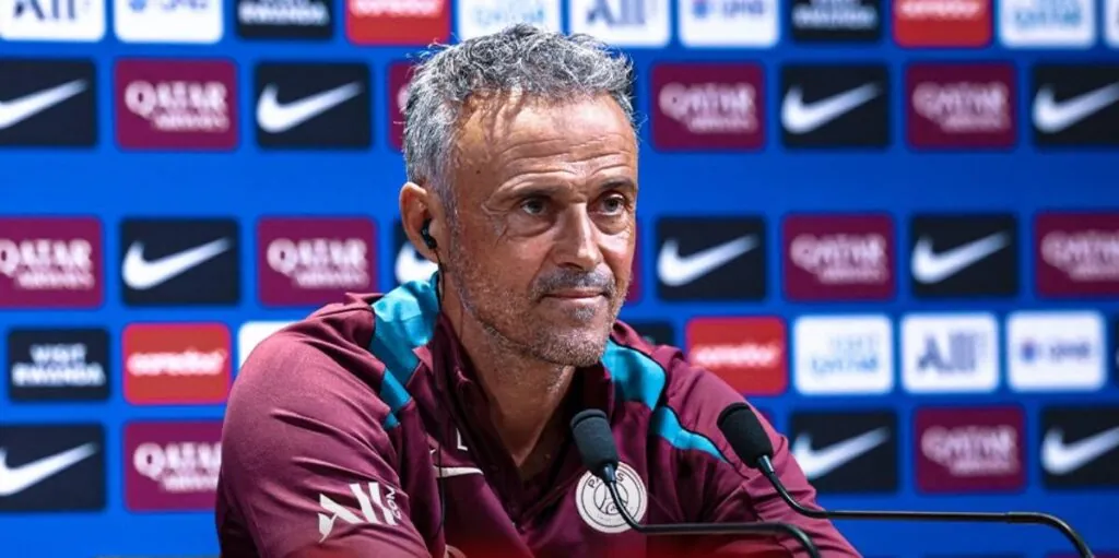 Así es el pueblo de Asturias donde Luis Enrique busca el anonimato entre acantilados y «verde violento» 2 Luis Enrique Martínez García