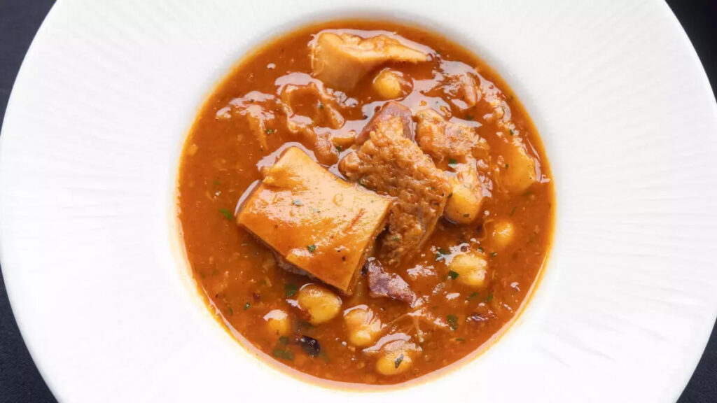 Un restaurante de L’Hospitalet gana el mundial de callos con una receta que mezcla tradición y carácter 1 Mejores Callos del Mundo de 2025