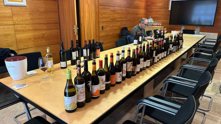 Miquel Hudin visita Campo de Borja y resalta su Garnacha internacional 38 Miquel Hudin visita Campo de Borja y resalta su Garnacha