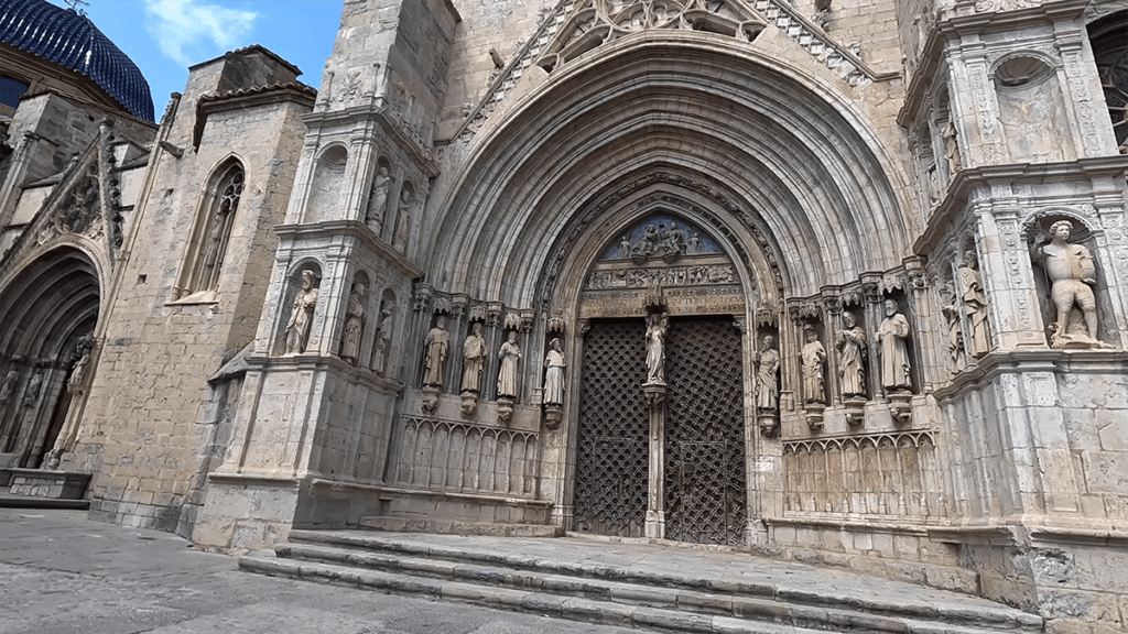 Ni Montanejos ni Peñíscola: el pueblo de Castellón con un castillo islámico y pinturas Patrimonio de la Humanidad 2 Morella