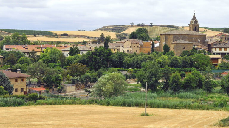 Un pequeño pueblo de La Rioja esconde bajo sus calles una de las bodegas más antiguas de España 7 Ollauri