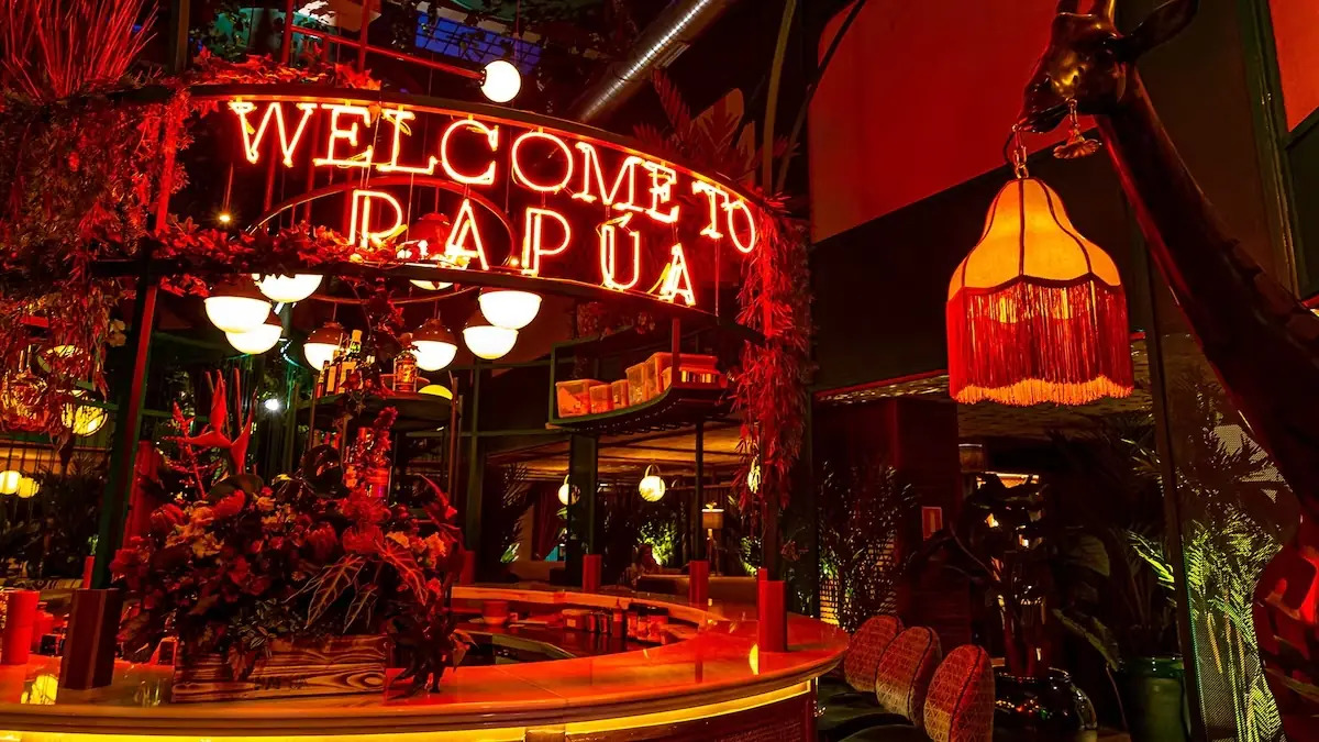 Cena, acrobacias y cócteles tropicales: el plan completo que triunfa en las noches de Madrid 1 Cena, acrobacias y cócteles tropicales: el plan completo que triunfa en las noches de Madrid