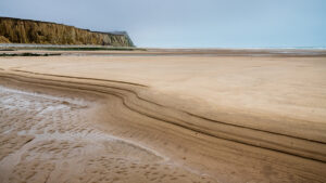 El laberinto salvaje de Galicia: 22 kilómetros de naufragios, playas ocultas y el faro más extremo de España