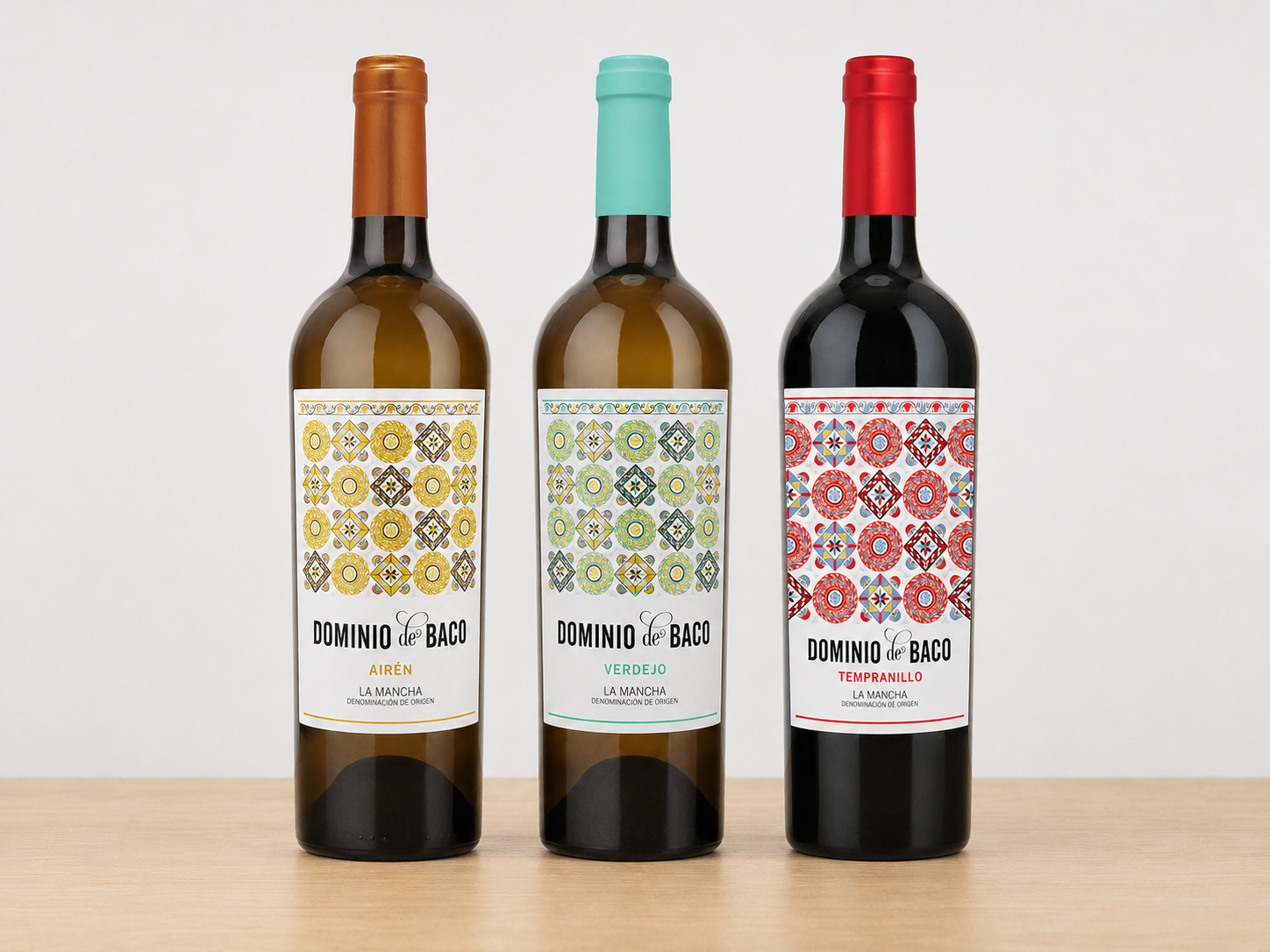 Tres Premios Baco de Plata para la gama Dominio de Baco en el Concurso Nacional de Vinos Jóvenes 1 Premios Baco de Plata en el Concurso Nacional de Vinos Jovenes