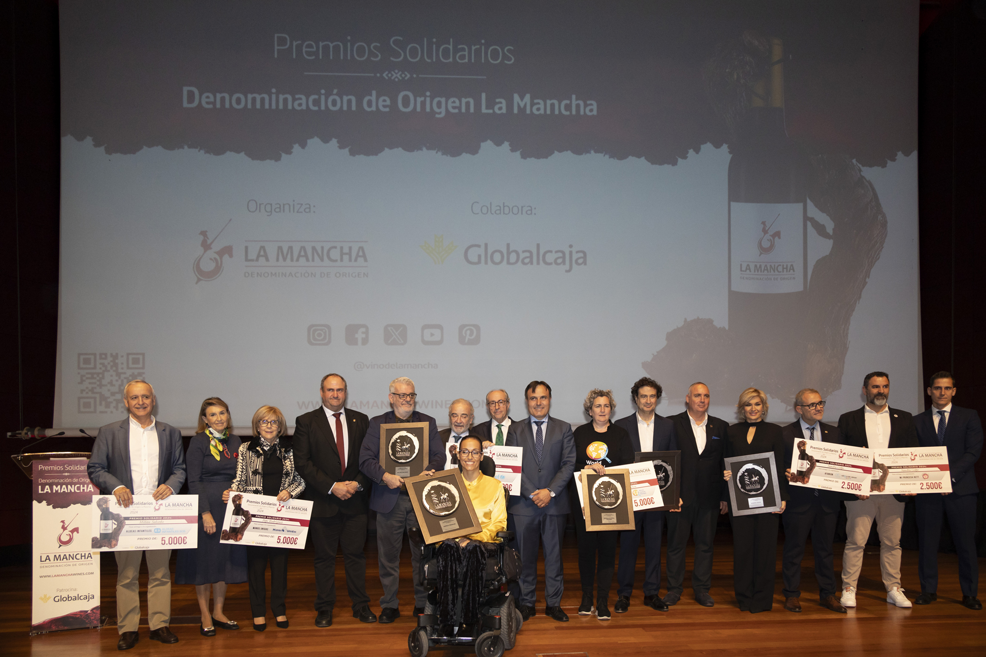 Premios Solidarios 2024 reconocen a figuras por su apoyo a