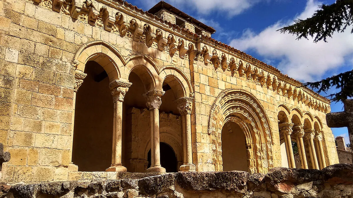 Qué ver en Sotosalbos, el encantador rincón de Segovia que enamora por su románico y su calma 1 Qué ver en Sotosalbos, el encantador rincón de Segovia que enamora por su románico y su calma