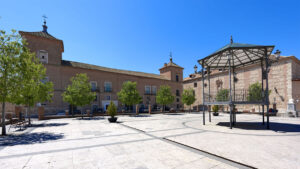 Qué ver y qué hacer en Fuensalida (Toledo): palacios, calzado local y una bodega con historia