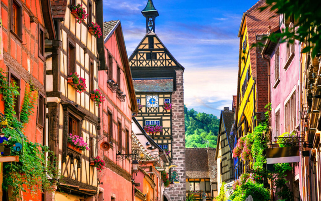 Un viaje al pasado y al corazón del vino: así es la joya medieval de Francia 1 Riquewihr