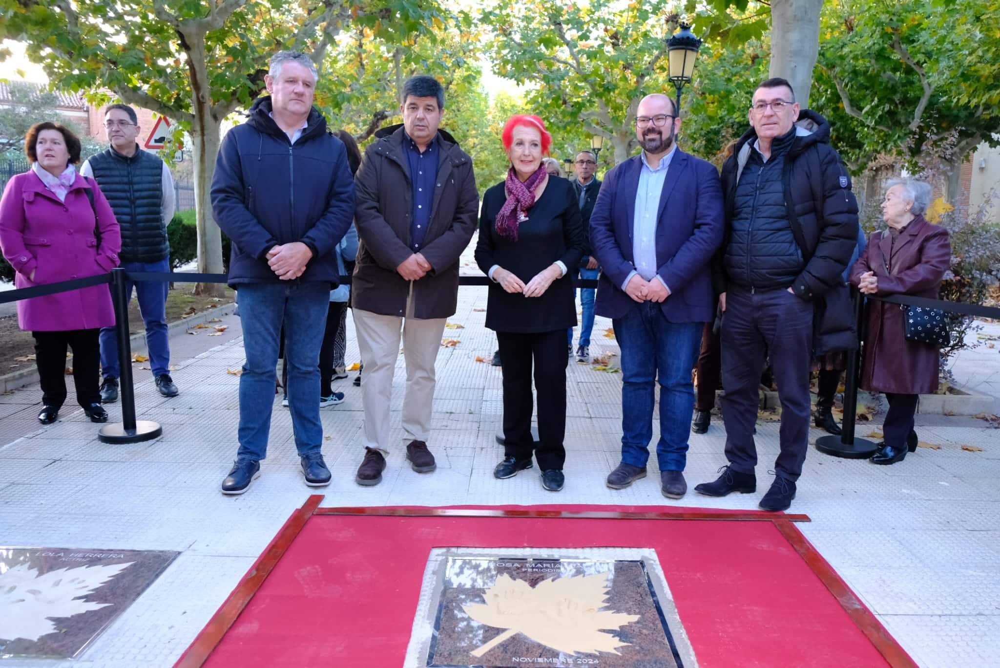 Rosa Maria Calaf deja su huella en el Paseo de