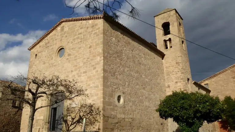 Sant Mateu de Bages: qué ver en el pueblo catalán de las cinco iglesias que pocos conocen
