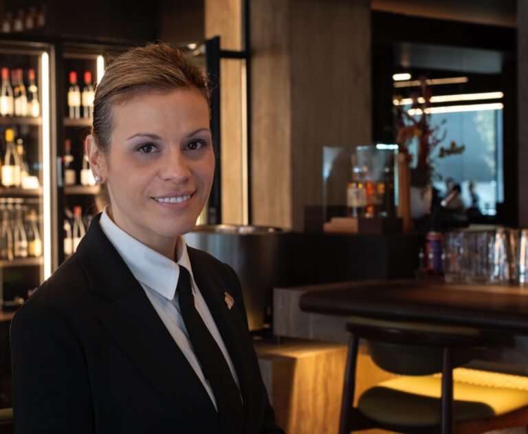 Silvia Ortúñez, la Mejor Sumiller del Año 2024 en los Premios Verema 5 Silvia Ortunez Sumiller Kabuki Madrid 2