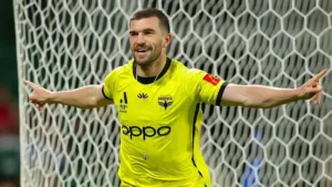 El secreto de Tim Payne: el guerrero de Auckland que desafía las leyes del fútbol en el Wellington Phoenix