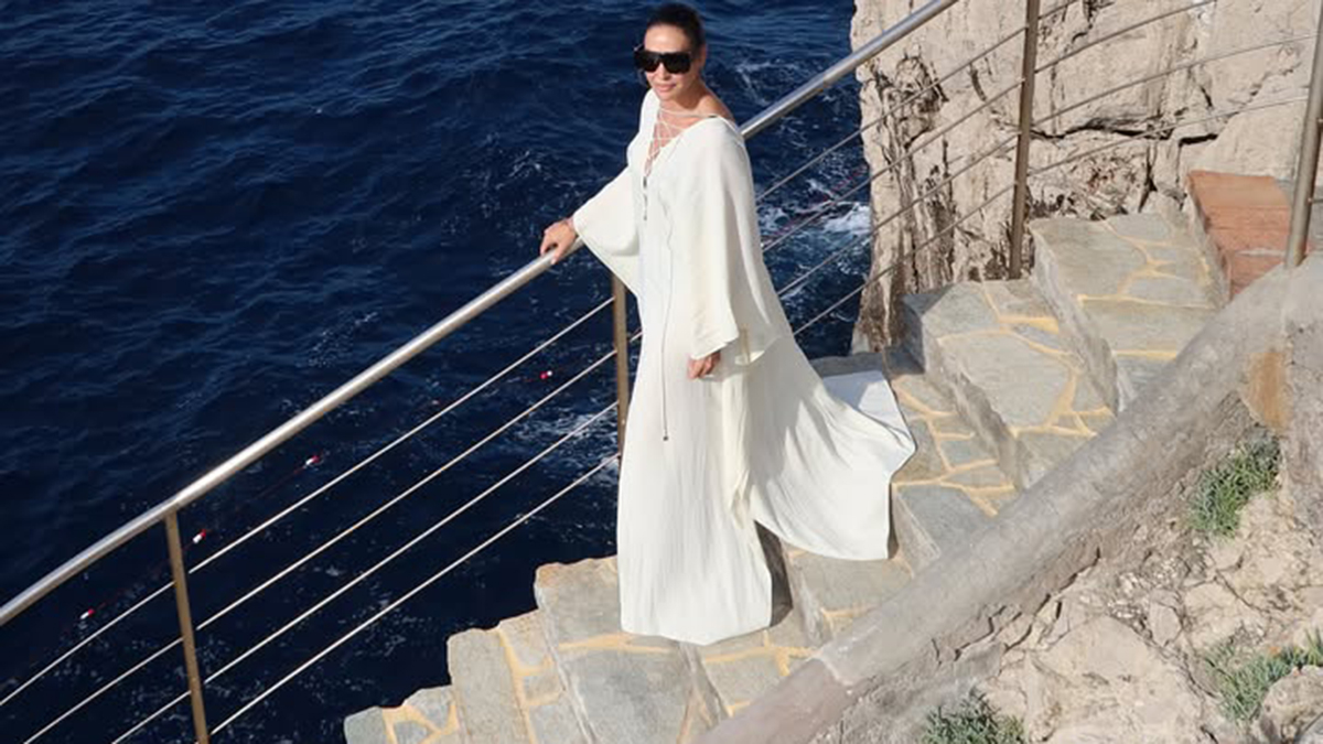 Vicky Martín Berrocal desata la locura tras desvelar su joya oculta en Lanzarote: «El estrés aquí no existe» 1 Vicky Martín Berrocal, Diseñadora de modas española