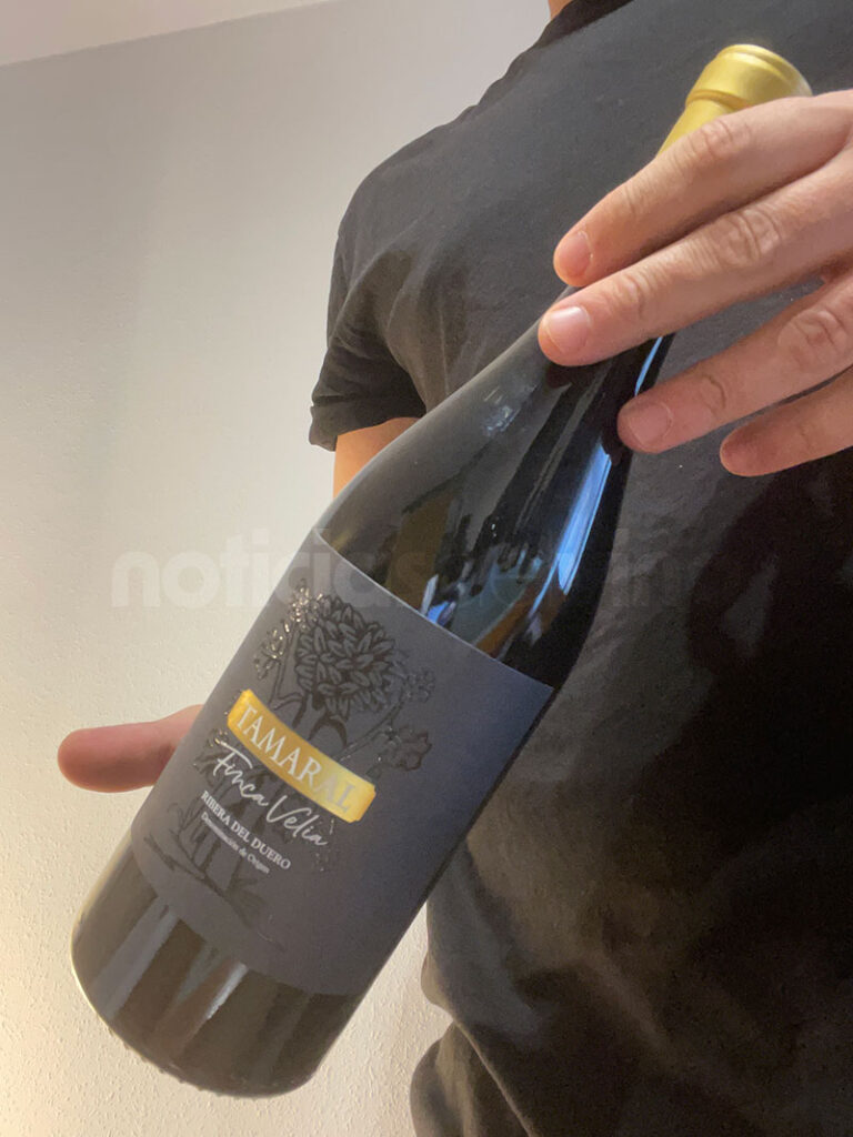 Si buscas el mejor vino para San Valentín, este Ribera del Duero de 37,65€ es la respuesta 2 Finca Velia