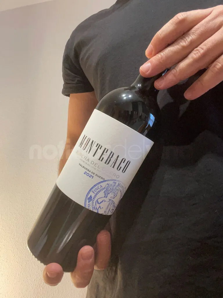 Romance, pasión y un buen tinto: este Ribera del Duero de 16 euros es el aliado perfecto para San Valentín 2 Vino Montebaco