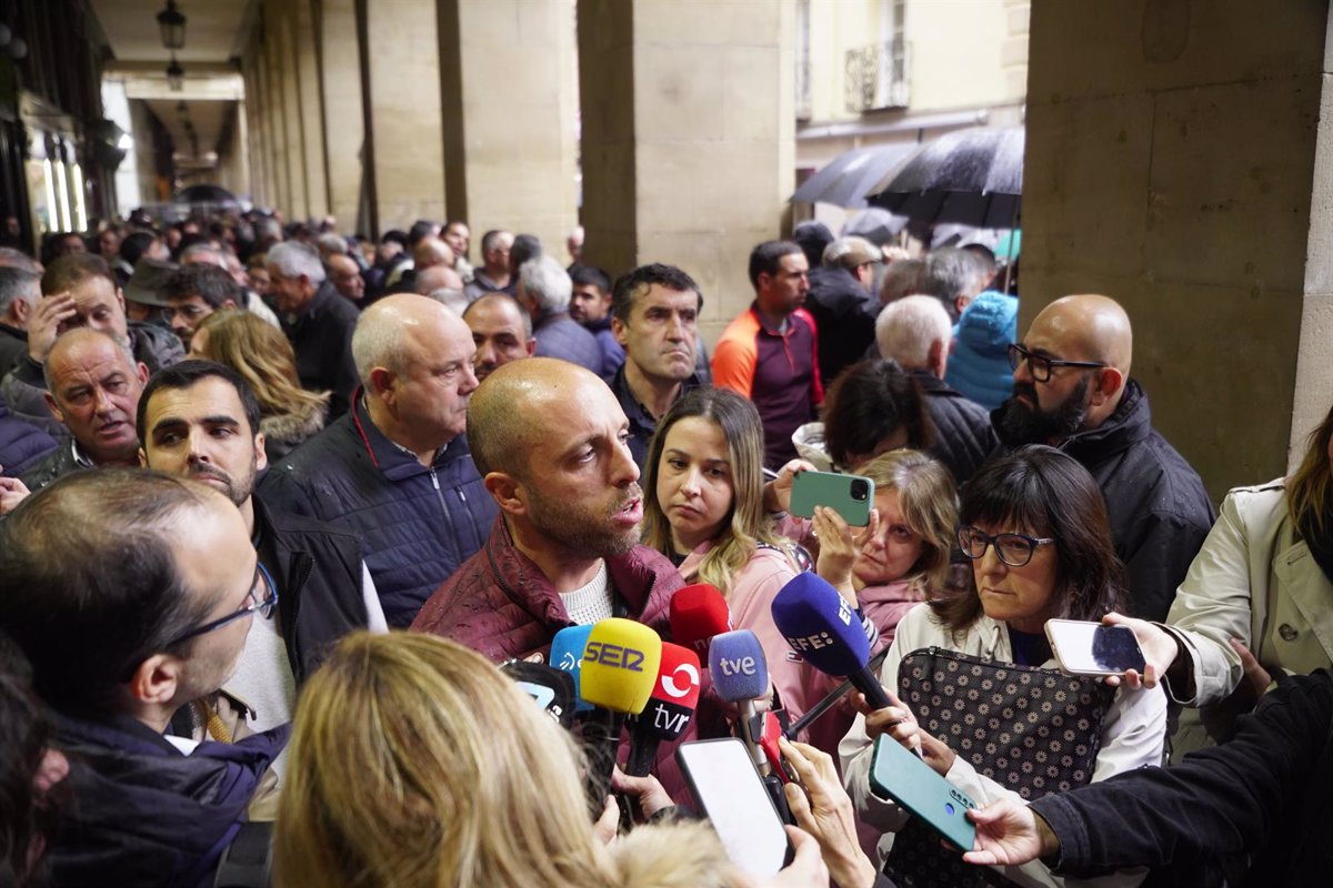 Viticultores aplazan movilizacion y piden arranque voluntario de vinedos en
