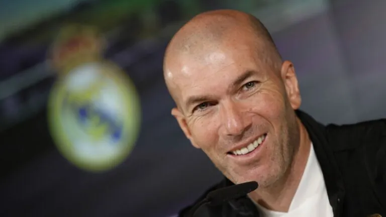El refugio de Zinedine Zidane: un pueblo de 60 habitantes con patrimonio minero y casas de piedra