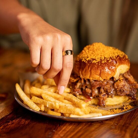 Aires Burger Bar | Elche: Sabor y frescura en el corazón de Elx 1 burger kraken