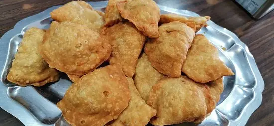 Cafe-Bar «Alameda» Ribadavia: Un rincón acogedor con deliciosa comida y ambiente familiar