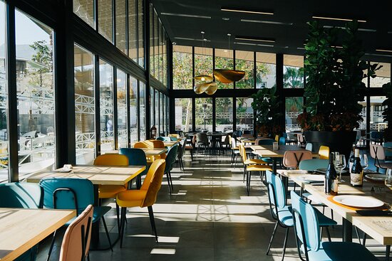 ABQ Loja: Deléitate en un rincón único con calidad y sabor 18 comedor abq loja