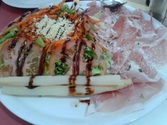 Estilo 46 Trattoria Pizzeria: Auténtica comida italiana en Barbadás, ¡no te lo pierdas!
