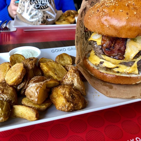 Goiko - Correhuela: Burgers irresistibles en Salamanca, ¡un festín de sabor! 48 hamburguesa threeler