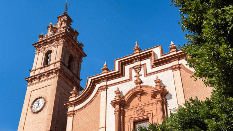 Qué ver en Foios: el refugio de paz a 15 minutos de Valencia que ha puesto de moda su vecino más famoso 3 iglesia de foios