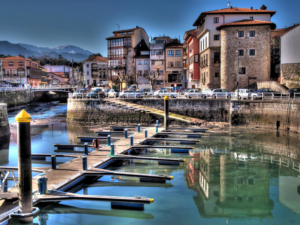 Llanes