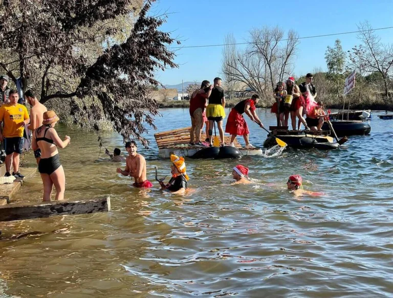 El pueblo de Ciudad Real donde la tradición de fin de año es bañarse en agua a 5 ºC 2 El pueblo de Ciudad Real donde la tradición de fin de año es bañarse en agua a 5 ºC