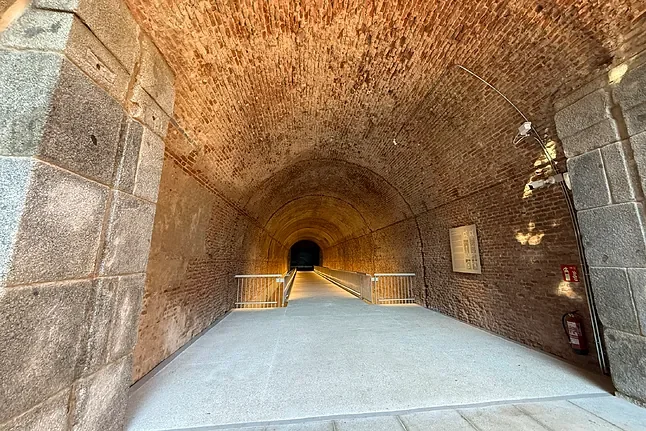 El túnel secreto bajo el Palacio Real que conecta con la Casa de Campo: gratis y espectacular 2 image 192