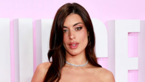 La ciudad a 15 minutos de Barcelona que Dulceida elige para vivir: playas de arena fina y calma mediterránea