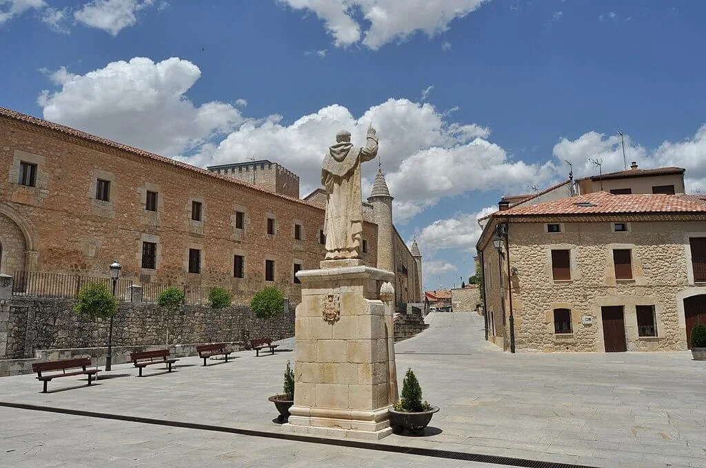 De casi olvidado a destino de moda: el pueblo de Burgos que triunfa por su vino tinto 2 image 40