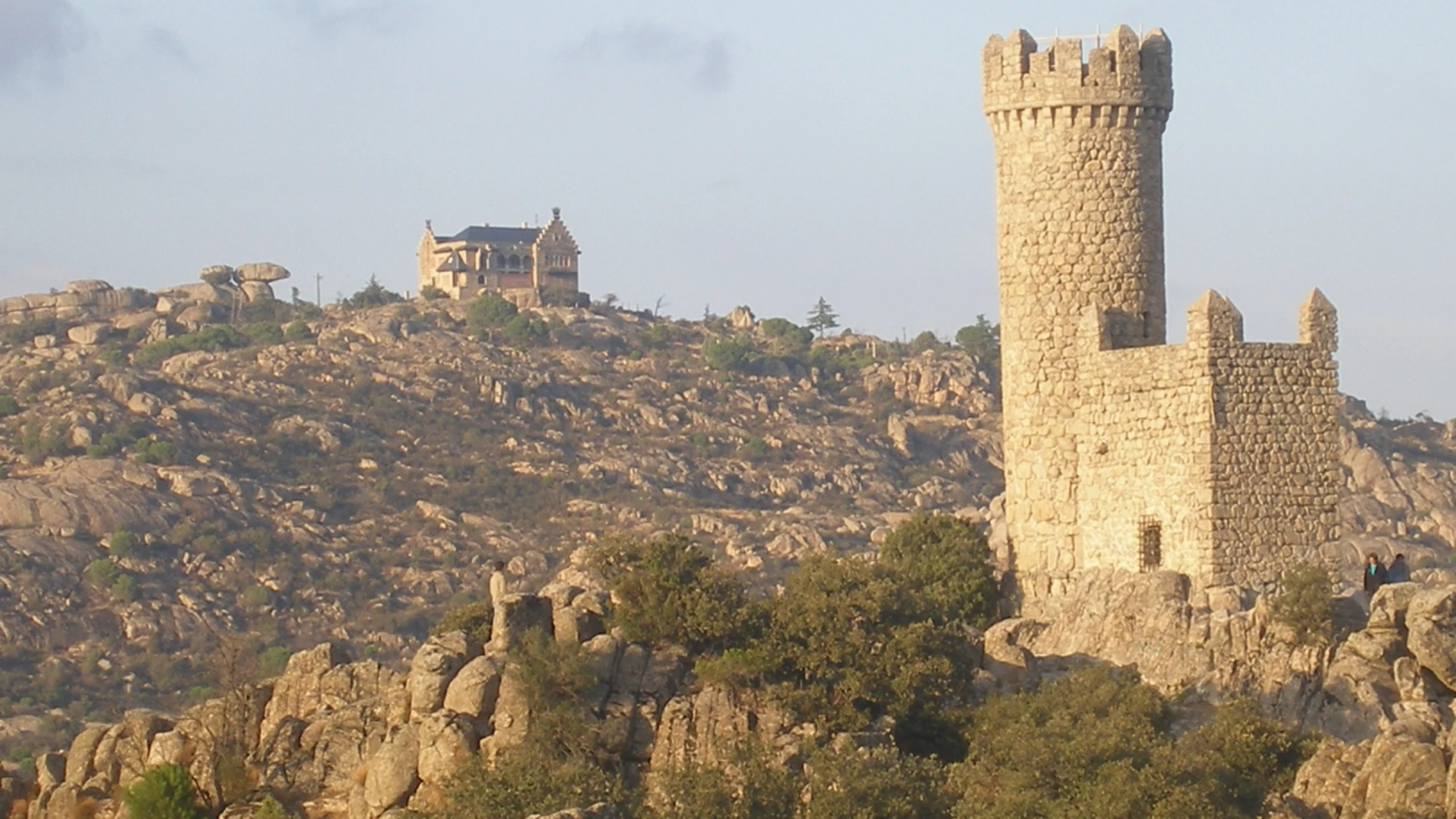 Qué ver en Torrelodones: el guardián de la Sierra que esconde un palacio de película y la atalaya más famosa de Madrid 1 Torrelodones