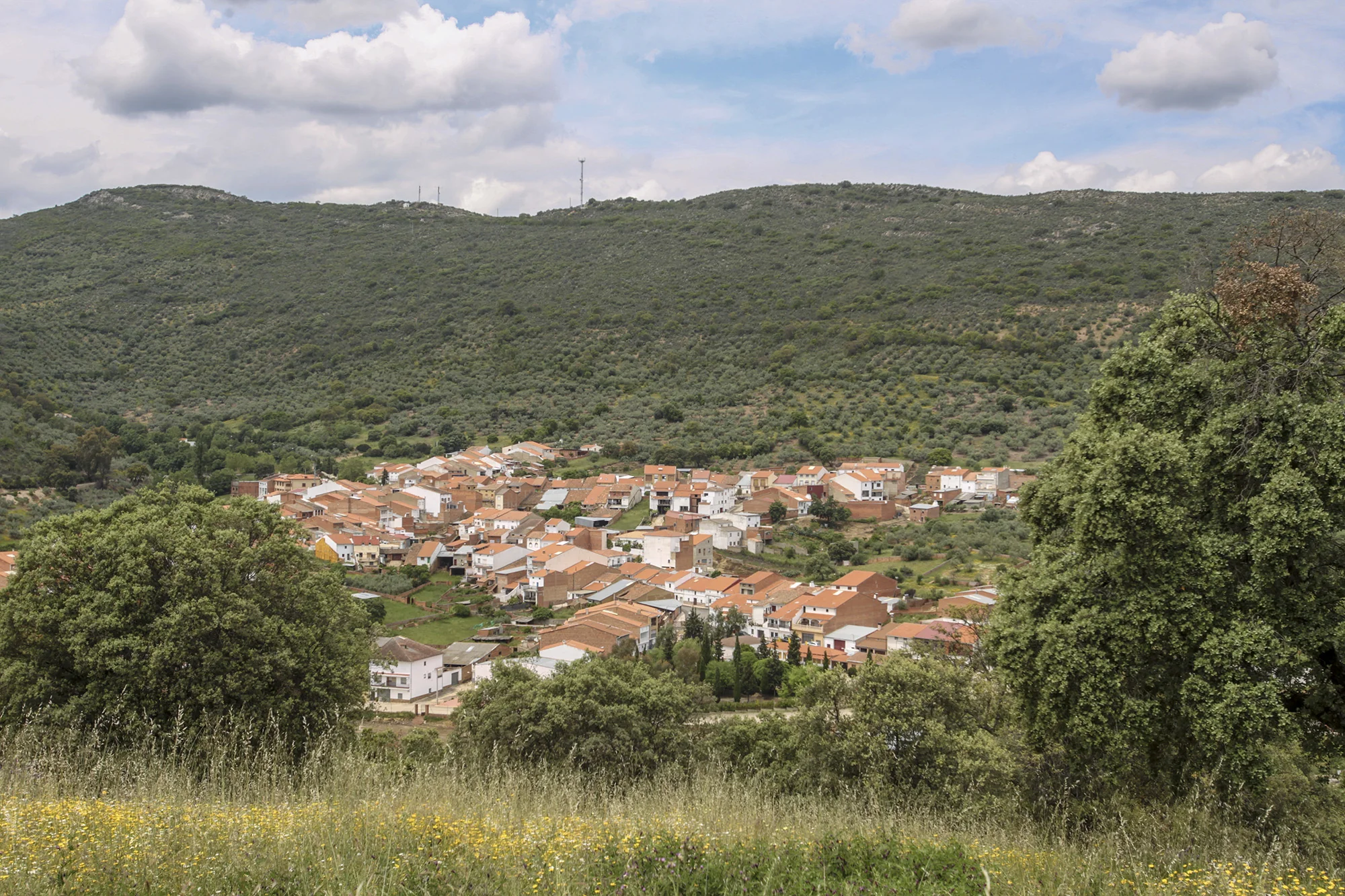 Qué ver en Valdemanco: el pueblo del granito que esconde el taller de los últimos artesanos y la ruta de los "mares de piedra" 1 Valdemanco