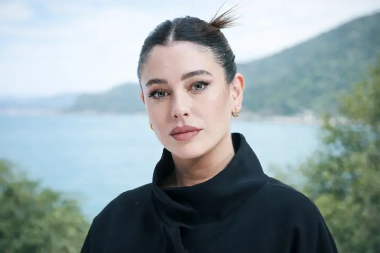 El refugio de lujo de Blanca Suárez en Alicante: calas turquesas y una villa de diseño a una hora de la capital 2 Blanca Suárez