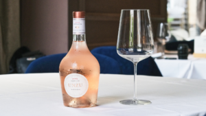 Ni provenzales ni clásicos: el nuevo Unzu Rosé 2025 de Julián Chivite que está agotando existencias antes de salir 6 Unzu Rosé 2025