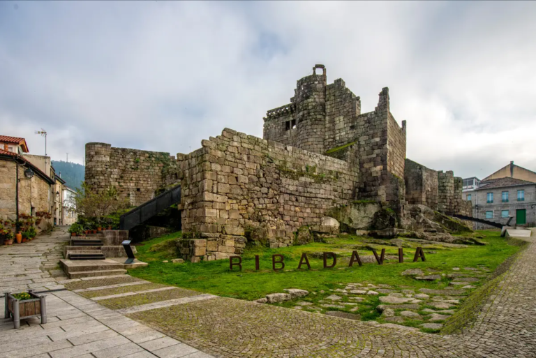 Este pueblo gallego fue hogar de sefardíes y hoy es epicentro del mejor vino de Galicia 28 image 55
