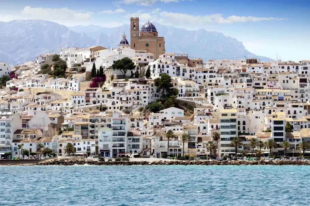 Qué ver en Altea: 10 imprescindibles en la joya del Mediterráneo 1 Altea, Municipio en España