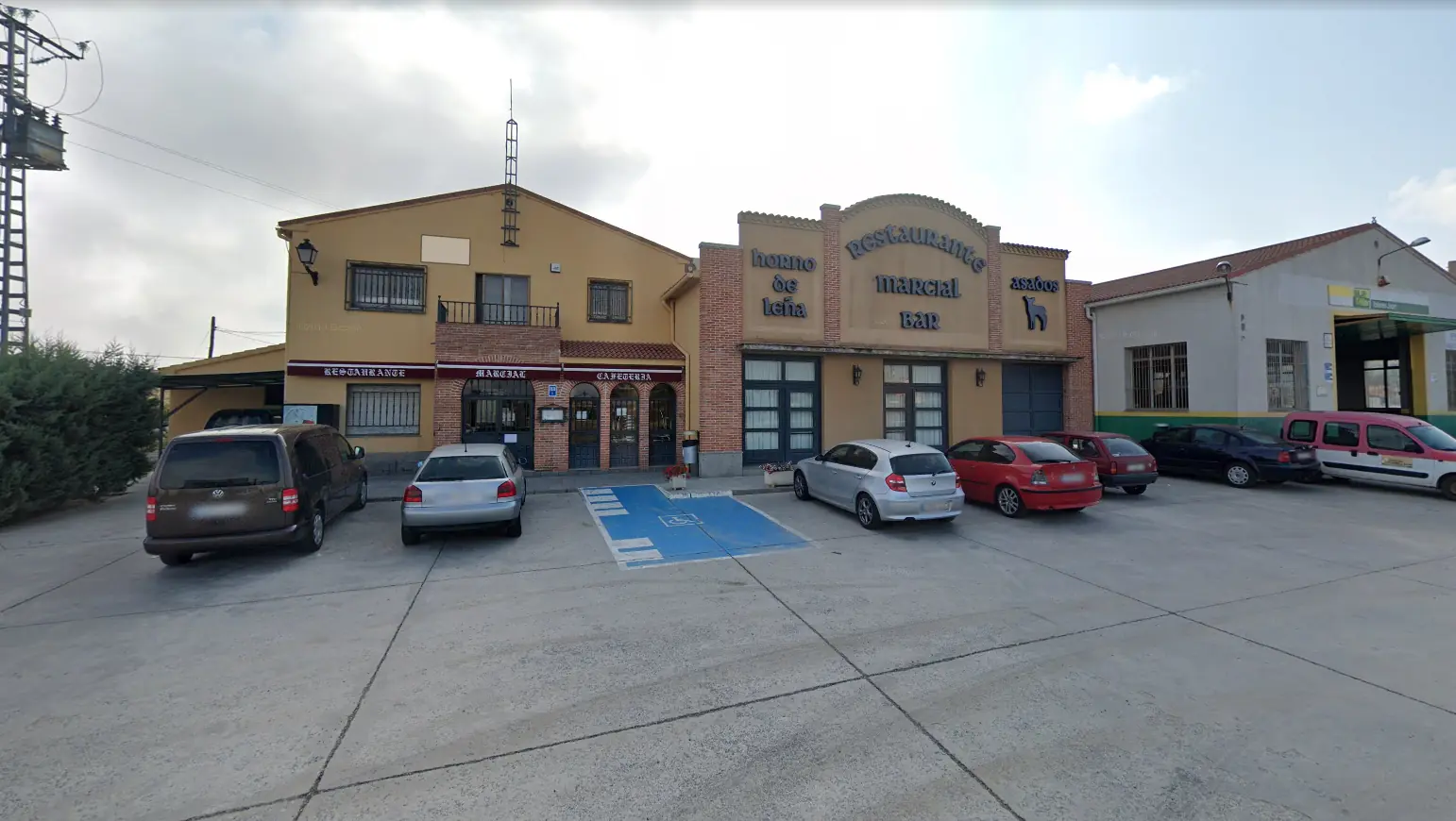 Un camionero desvela el secreto de la parada Casa Marcial en Segovia: «Es donde se come de lujo por 10 euros» 1 Casa Marcial en Segovia