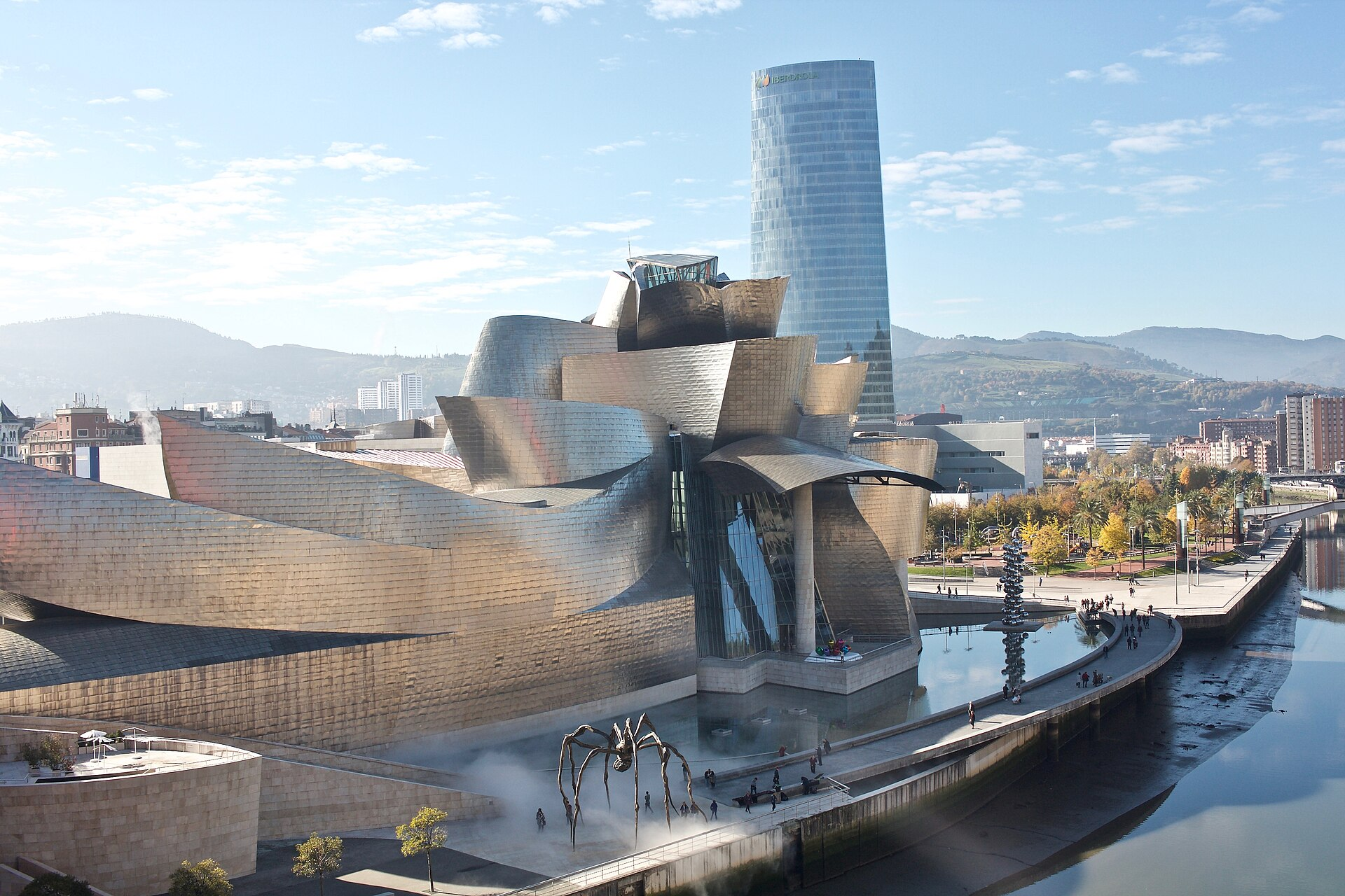 Dónde comer en Bilbao: 10 templos de la cocina vasca 1 Fachada norte, junto a la ría de Bilbao