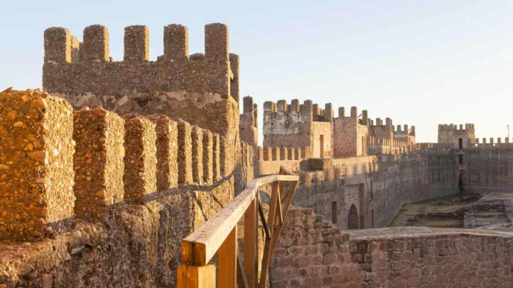 El castillo califal mejor conservado de España