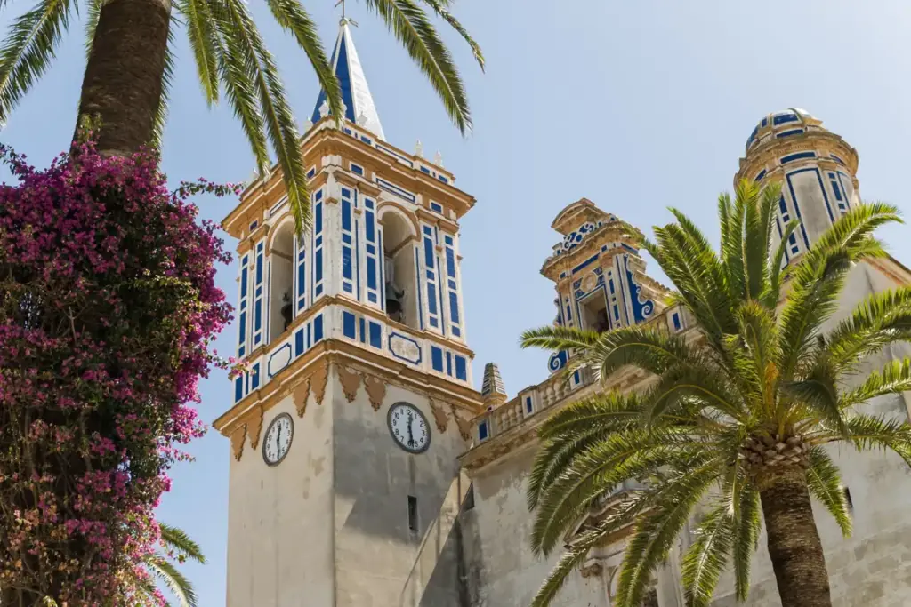 El refugio secreto de Hugo Silva en Cádiz: el pueblo costero con el faro más alto de España 3 image 778