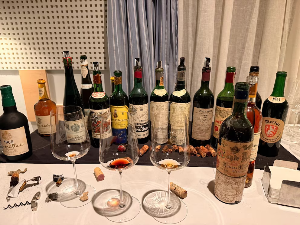 El vino más caro se sirvió en Madrid: una cena privada reúne botellas únicas de hasta 1863 2 image 86