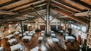 La Vieja Bodega: el restaurante de La Rioja Alta que nació en una bodega del siglo XVII 10 la vieja bodega casalarreina 1